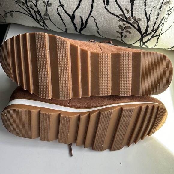 NWOT Sonoma Ortholite boots Kohls faux cognac brown suede grey top cream fur - Picture 6 of 6